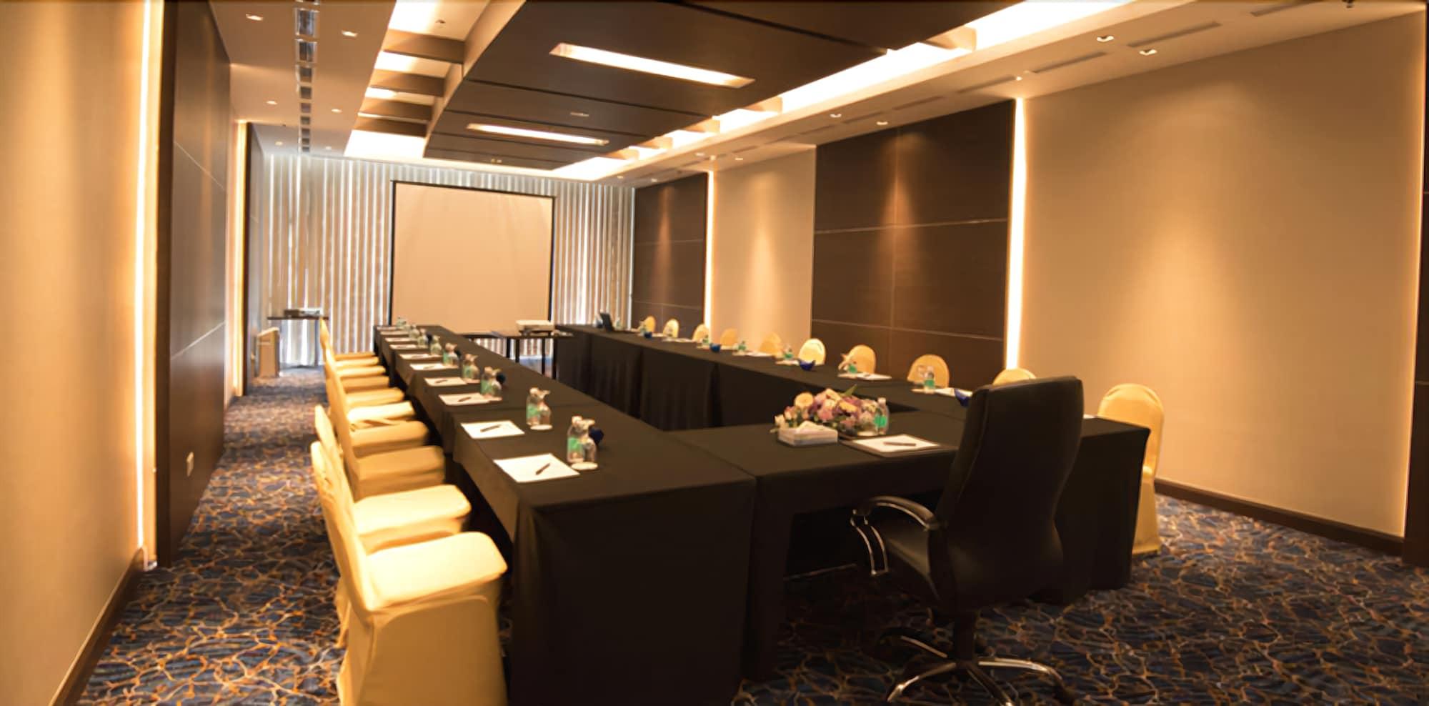 Astana Wing - Riverside Majestic Hotel Kuching Esterno foto