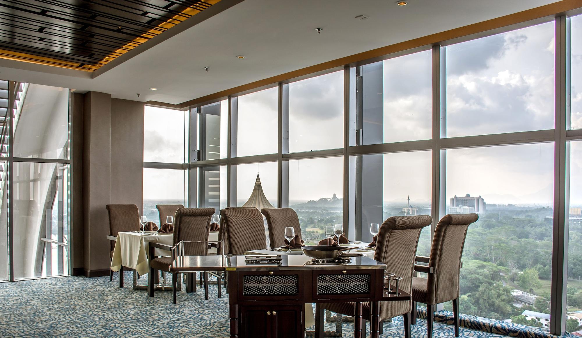 Astana Wing - Riverside Majestic Hotel Kuching Esterno foto