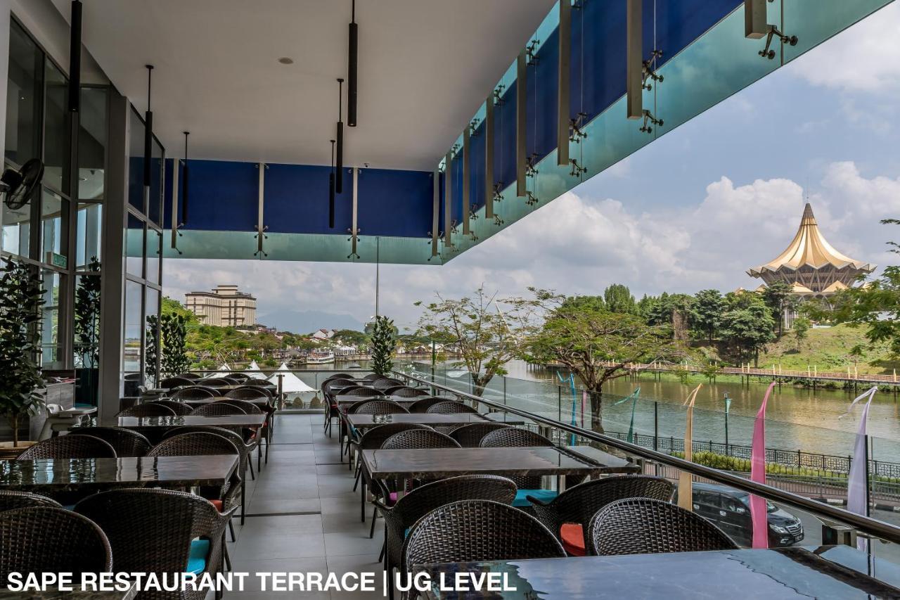 Astana Wing - Riverside Majestic Hotel Kuching Esterno foto