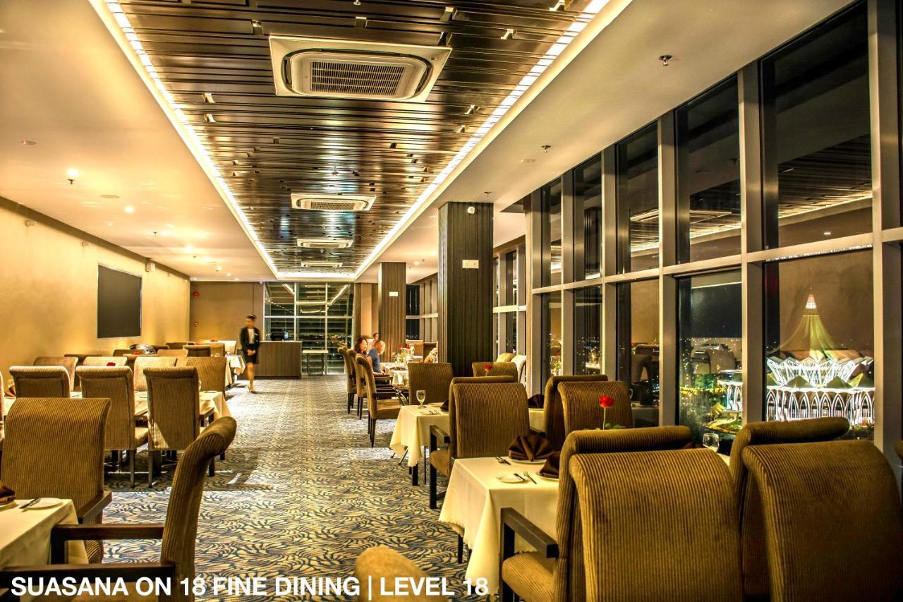 Astana Wing - Riverside Majestic Hotel Kuching Esterno foto
