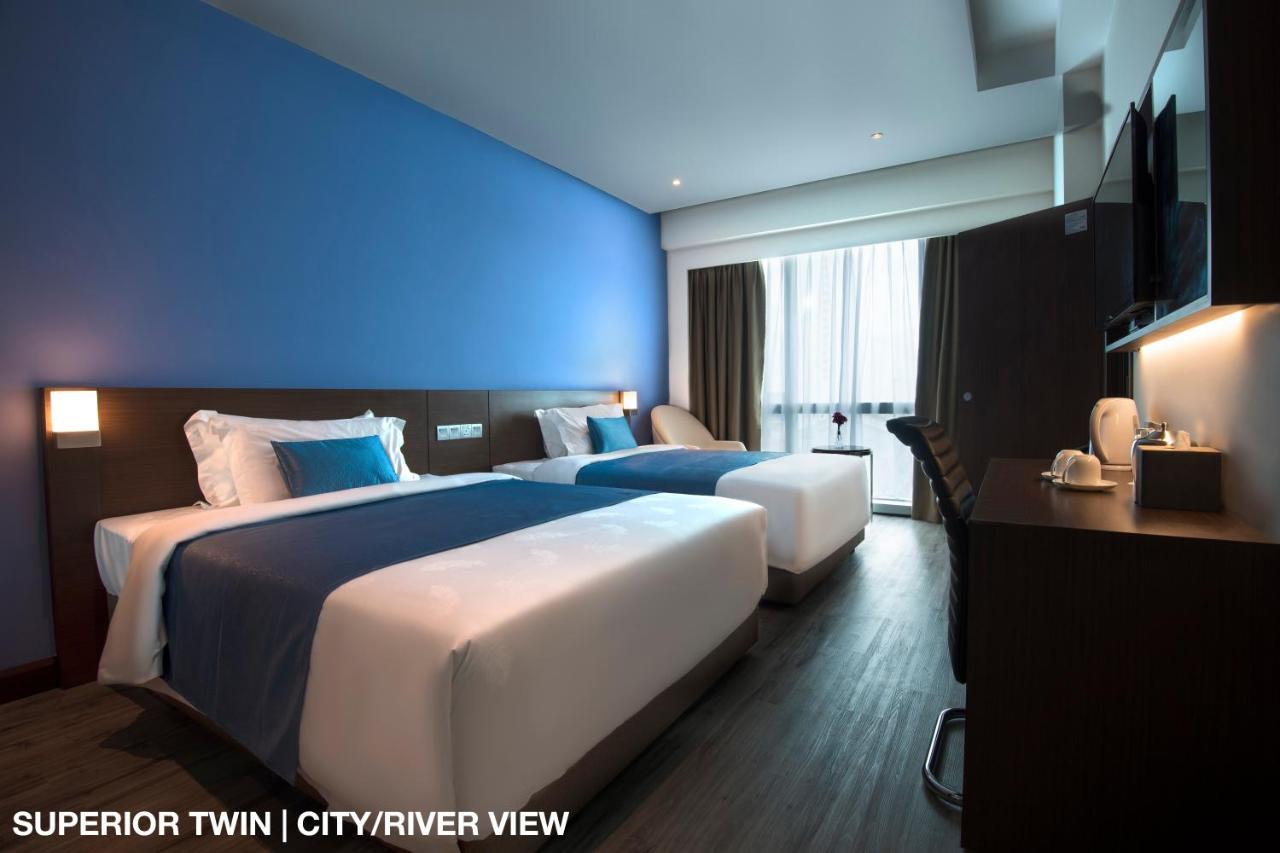 Astana Wing - Riverside Majestic Hotel Kuching Esterno foto