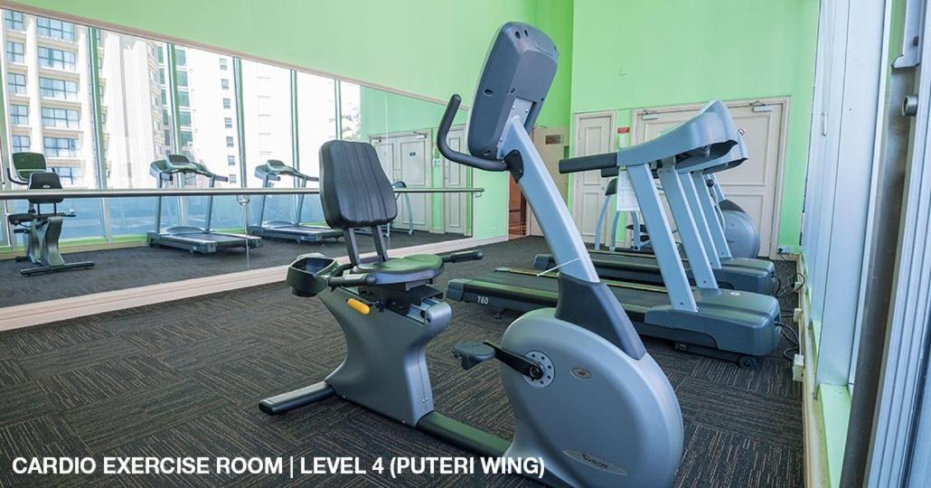 Astana Wing - Riverside Majestic Hotel Kuching Esterno foto